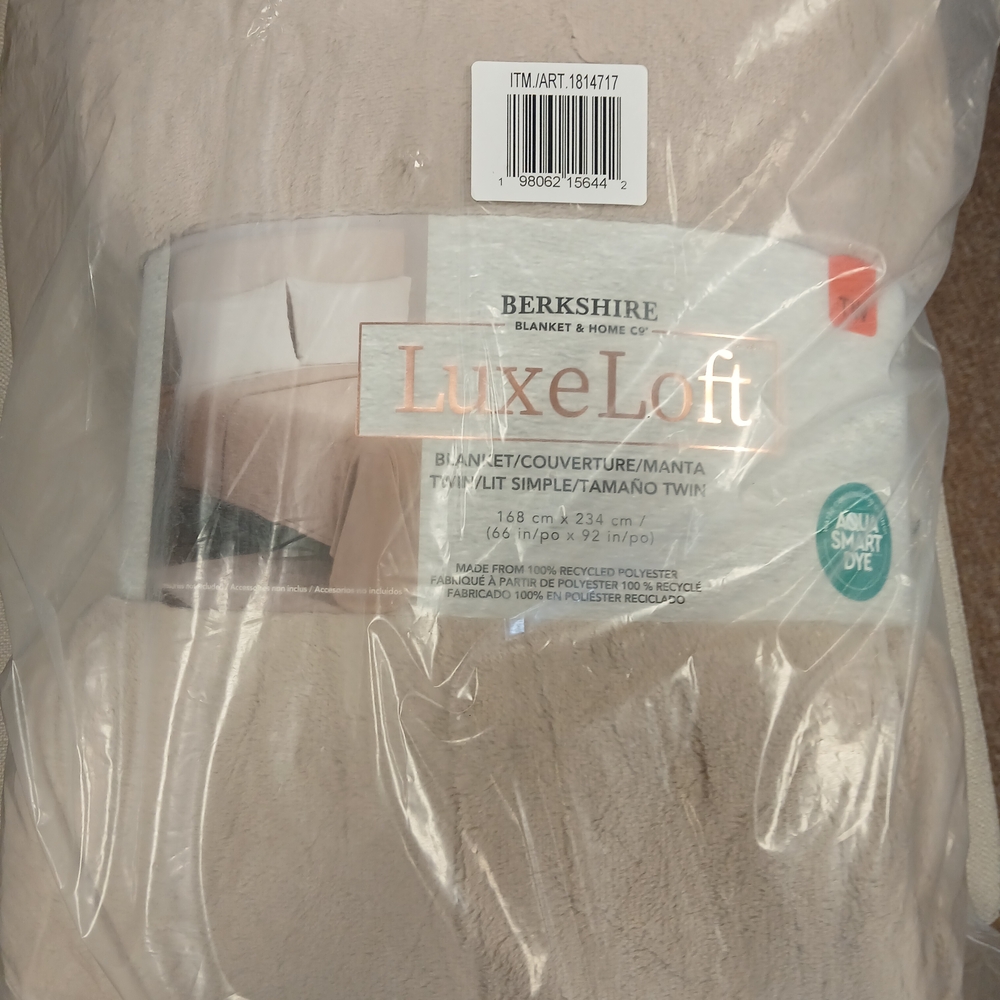 Berkshire LuxeLoft Pillow - Soft Cream